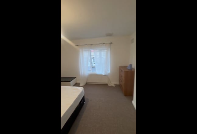 Single & Double & Ensuite Rooms – Hounslow TW3 Main Photo