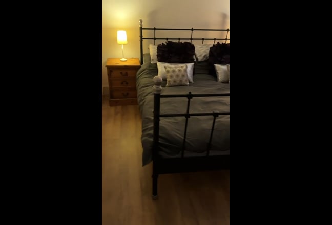 Large room  in a georgian house  Main Photo