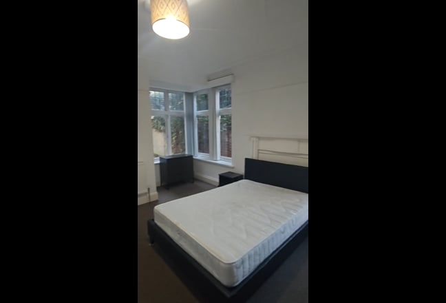 🌷Spacious ensuite rooms in city centre🌷 Main Photo