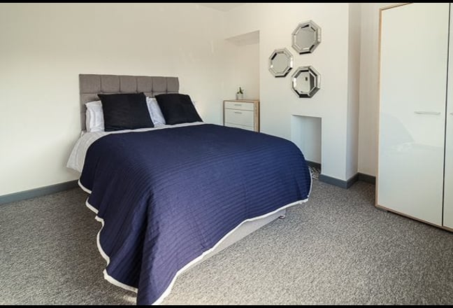 Large Double Room Available- All Bills included  Main Photo