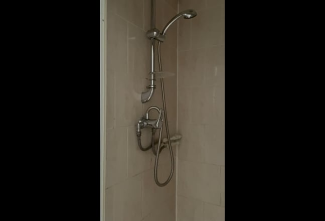 4 bedroom split level flat in Camberwell SE5 Main Photo