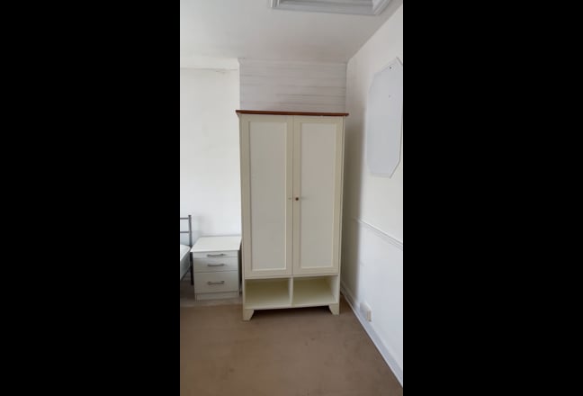 House Share Main Photo