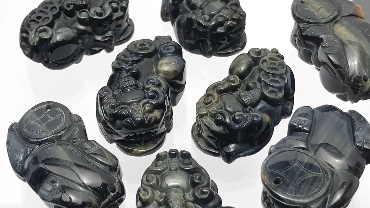 天然色ブルータイガーアイ 貔貅（ヒキュウ）の彫刻38×22mm 1ペア