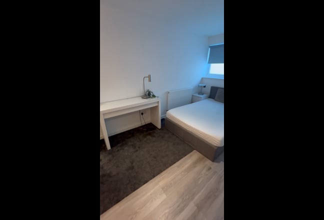 Double room in house share  Main Photo