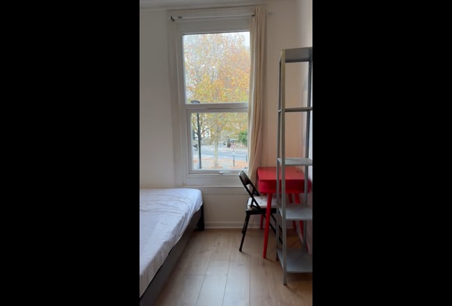 Single Studio  Hackney Downs Station  Main Photo