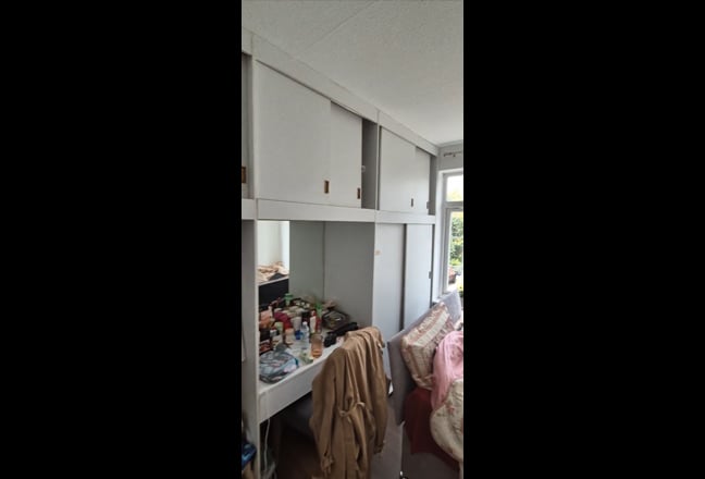 Cozy Double Bedroom with Dressing room. Main Photo