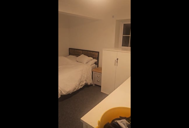 Large one bed flat, with River front house  Main Photo