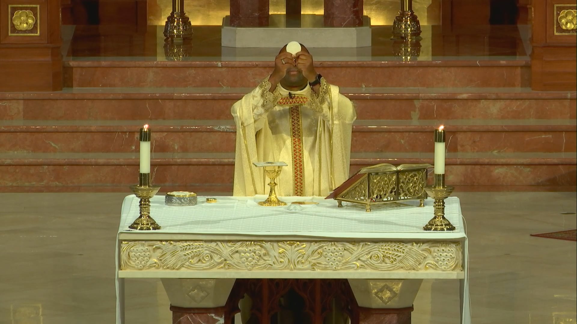 Sunday Mass from St. Agnes Cathedral – November 9, 2025