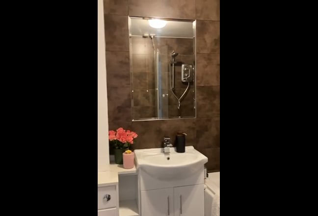 1 double room available  Main Photo