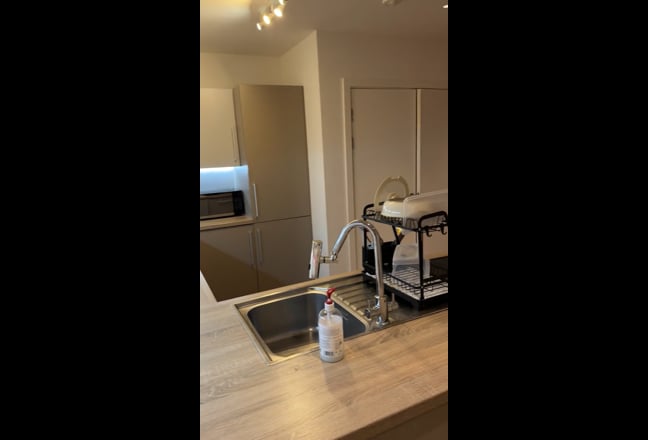 Apo Barking - 2-bed en-suite apartment  Main Photo