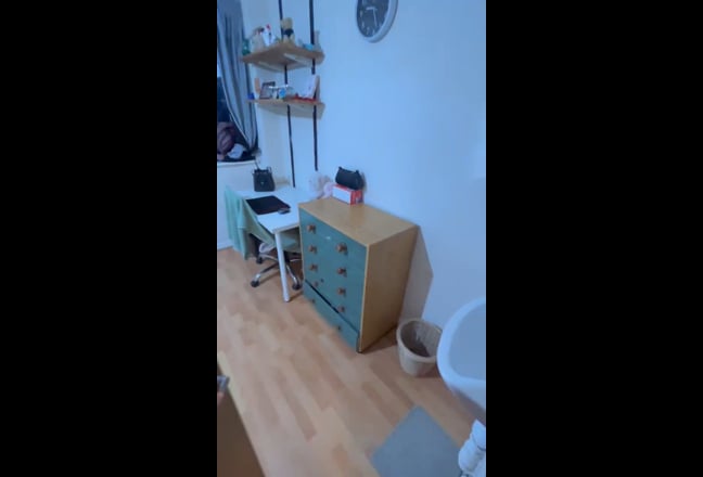 Cheap double room near surbtob station  Main Photo