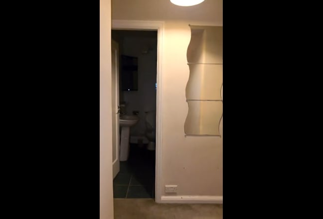 1 double rooms available for  girl Main Photo