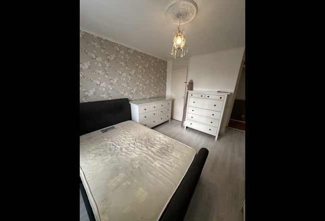 All Bills Inc, E1, ONLY £2600,  2/3 Bd Flat Main Photo