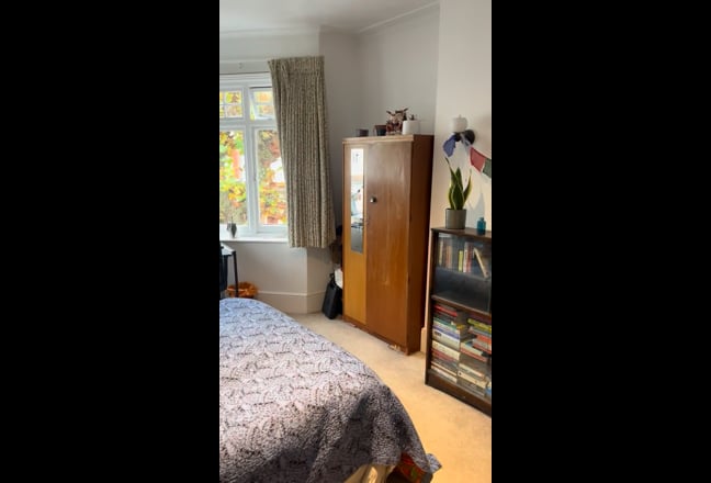 Large - King Size - 1st floor Bedroom available Main Photo