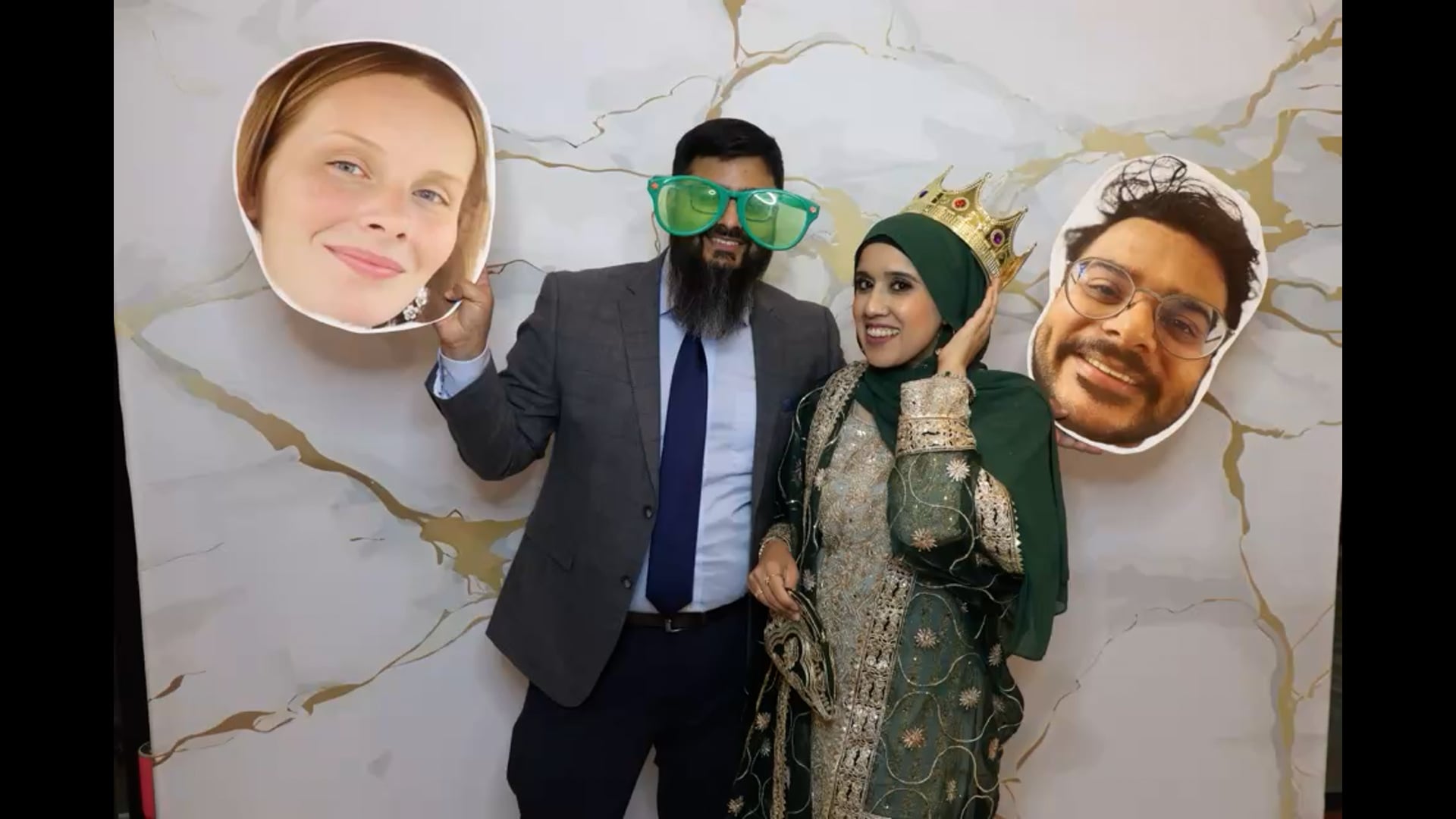 Promotional video thumbnail 2 for Snap and Sparkle Photo Booth