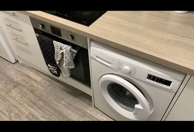 Quirky, stylish loft room in the heart of town Main Photo