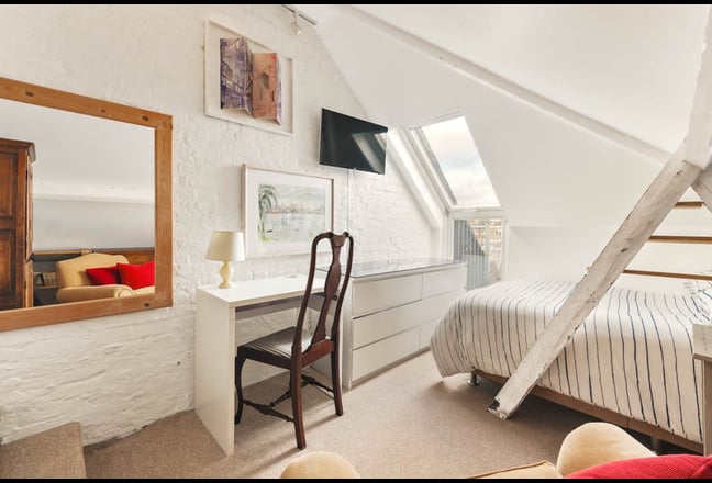 Ideal Ist step - Parsons Green Main Photo