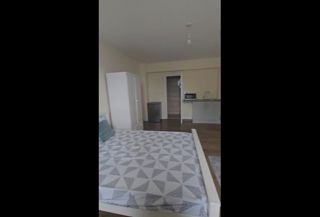 Spacious Ensuite Rooms 🚆 11Min Walk to Station Main Photo