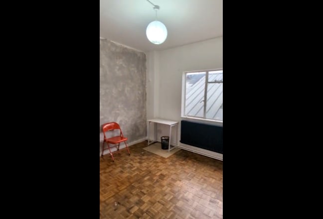 Warehouse Room Available Now!! 🥳 Main Photo