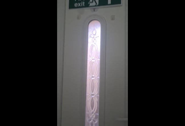 Flat 2 bedrooms kitchen and bathroom Main Photo