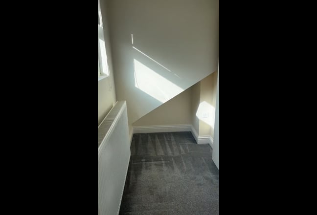 Spacious rooms in East Croydon Main Photo