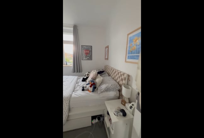 Spacious double room in a shared flat✨ Main Photo