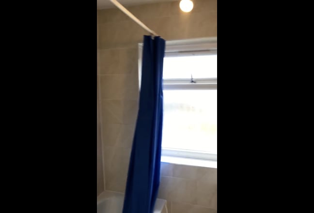 Northolt Lovely 1st flr en-suite Double bedroom    Main Photo