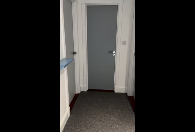 A Room  ...  That Will Make You Feel at Home !!    Main Photo