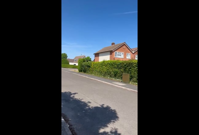 Bright & Spacious KS room Oadby  New mattress  Main Photo