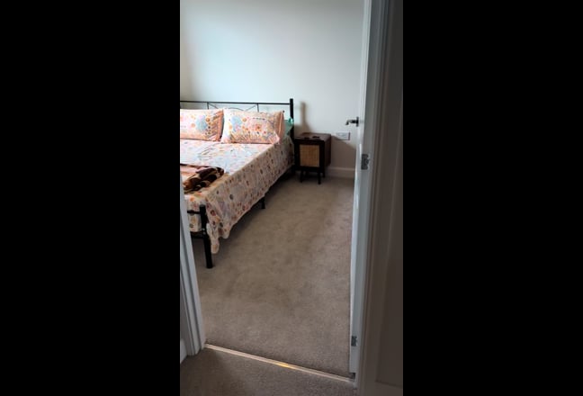 Spacious Double Room for **Female Applicants ** Main Photo