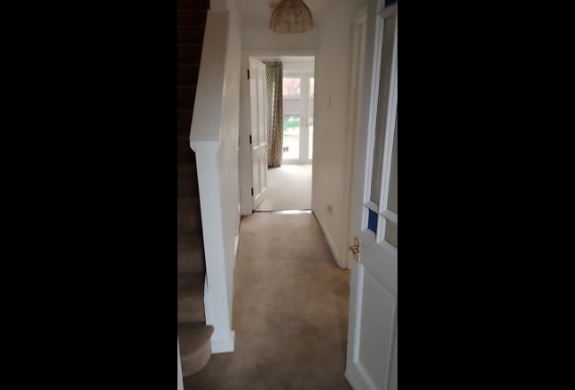 Modern double bedroom - full run of the house! Main Photo