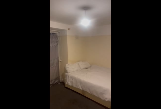 Single room in a shared apartment  Main Photo