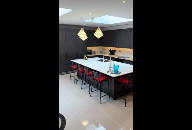 Fabulous New Refurbished Home - West Molesey Main Photo