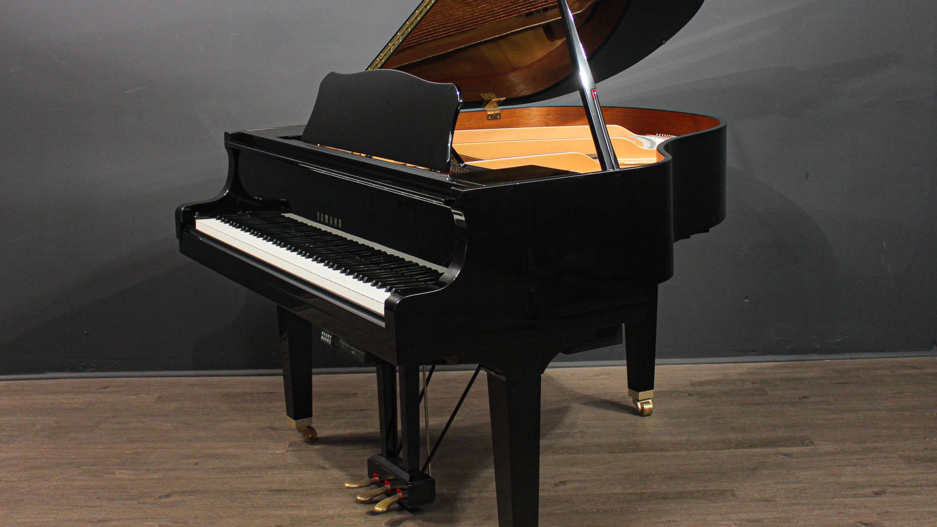 Yamaha Player Baby Grand Piano 4'11'' GA1 PianoDisc Prodigy II | Grand  Pianos, image size:1920x1080