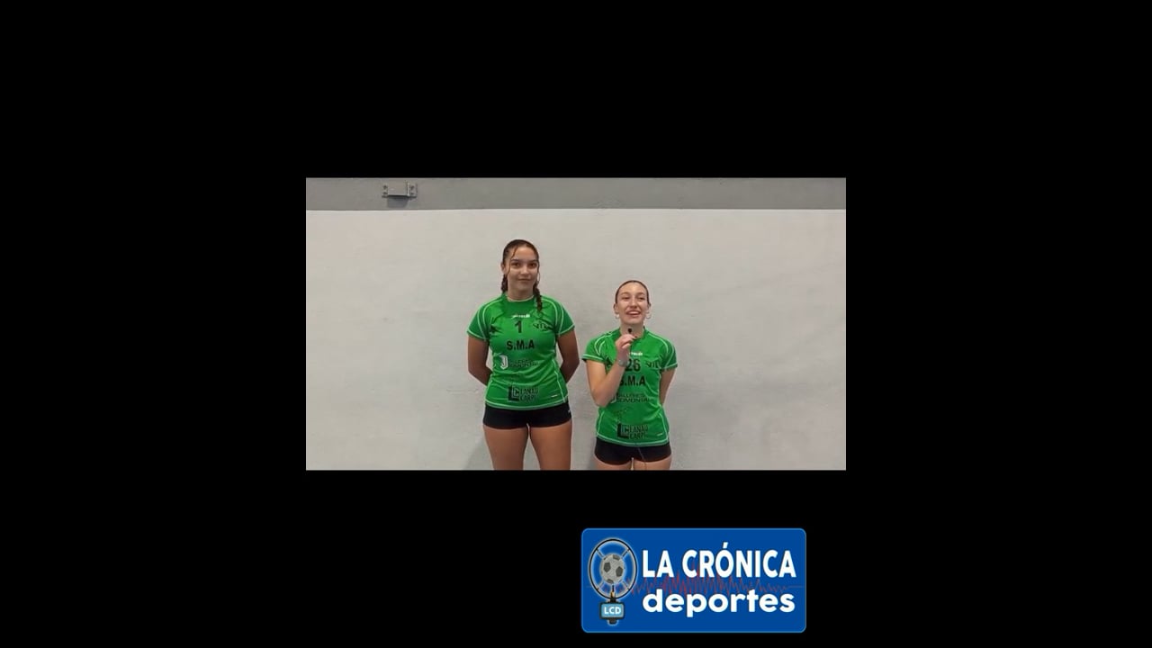 VERÓNICA, VALERIA, FERNANDO Y TOÑO (Jugadoras y Entrenadores Equipo Voleibol Femenino SMA Barbastro)