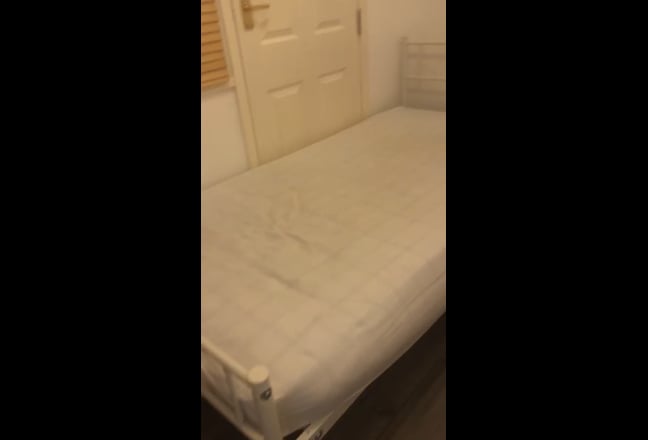 Furnished Master Room for Rent in Ilford IG1  Main Photo