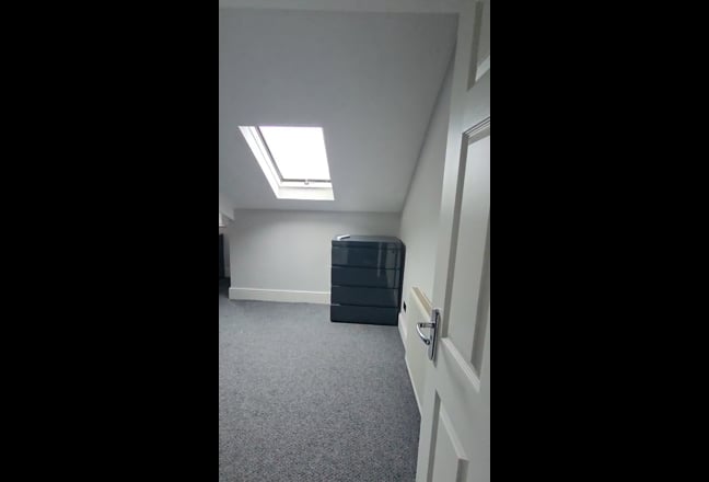 Spacious double room in Headingley with bills incl Main Photo