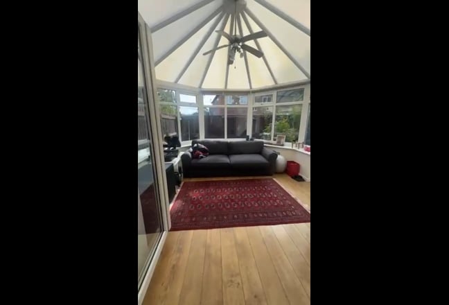 Single Professional for Double room Main Photo