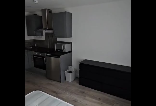 Modern Self-Contained Studio Near Cmk Main Photo