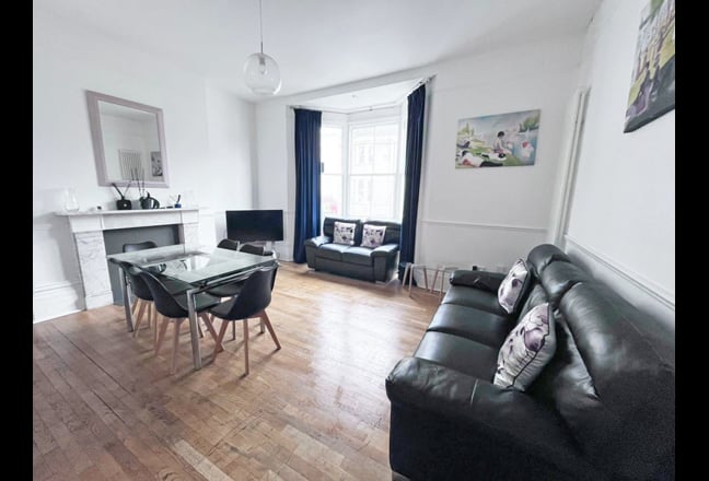 🏖️BRIGHTON Beach Double Ensuite 💎All Bills Inc💎 Main Photo