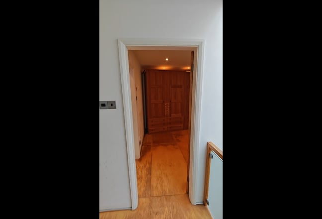 Short Let - XL Double + En Suite + Office (SW18) Main Photo