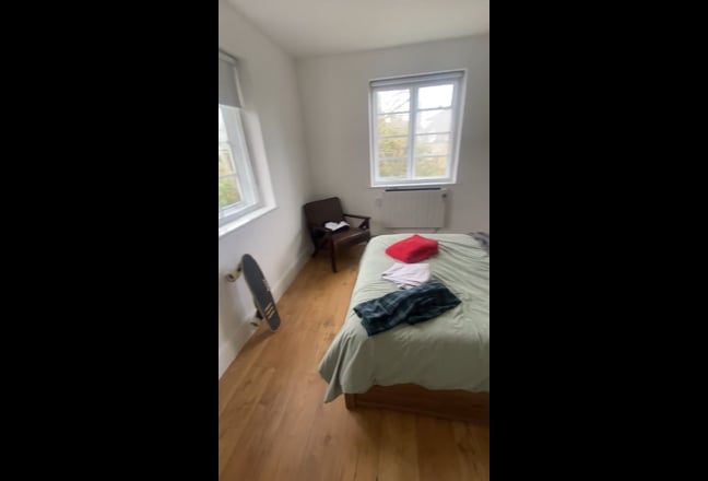 Flatmate for 2 bed in Wandsworth(immediate) Main Photo