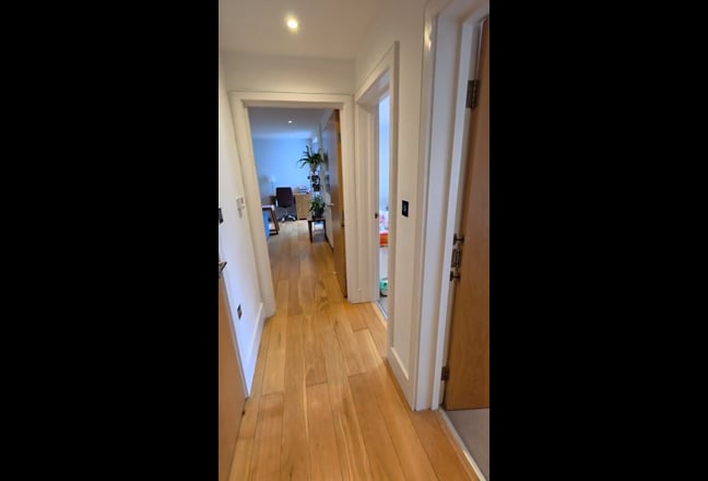 Beautiful Double Room in North London Flat (N7) Main Photo