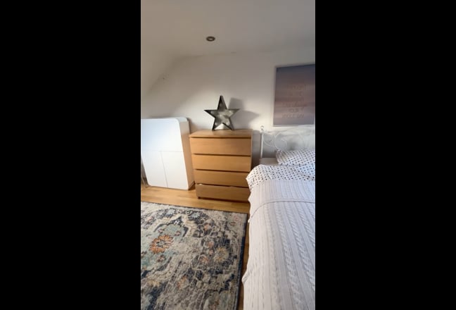 Bright Large Double bedroom & Bright Single Bedroo Main Photo