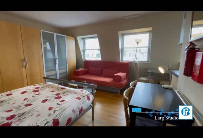 Spacious Studio Flat for 2026 Summer  Main Photo