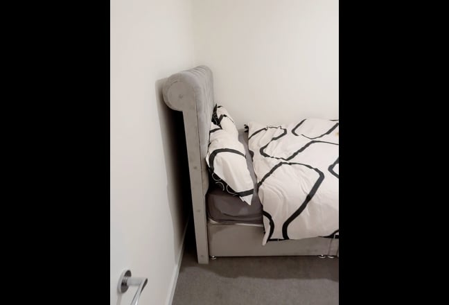 Neat Room Main Photo