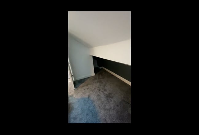 Beautiful House - Westover Rd next to Bramley Park Main Photo