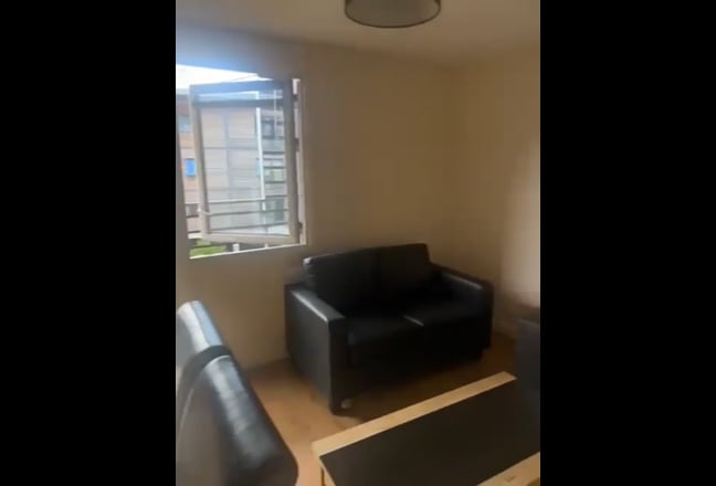 🏡 Double Room – £500/month, 5-10 mins from CC Main Photo