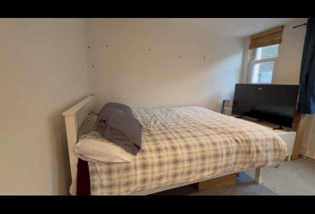  Spacious Double Room with Private Terrace in Oval Main Photo