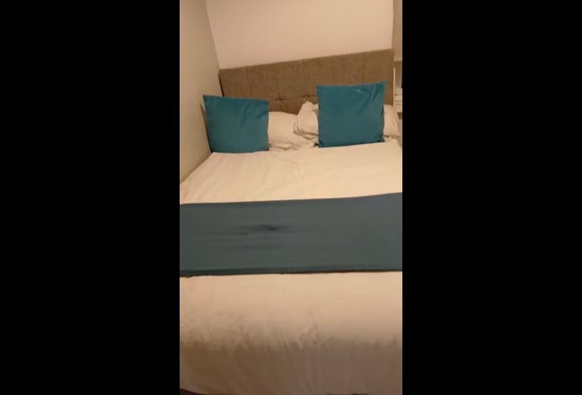  Room to let in Pro House. Includes all bills. Main Photo